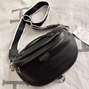 Black Leather Crossbody Sling